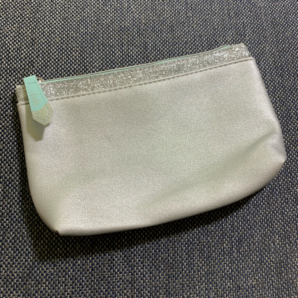 Silver Ipsy bag  *4/$20*